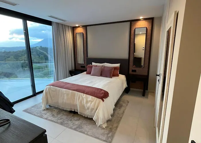 Super Lujo Y Privacidad En Un Entorno Idilico Villa Estepona