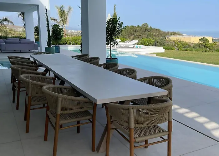 Super Lujo Y Privacidad En Un Entorno Idilico Villa